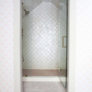 34.bathroom_pink_tile