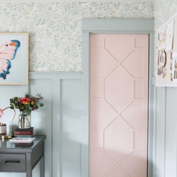 53.closet_door