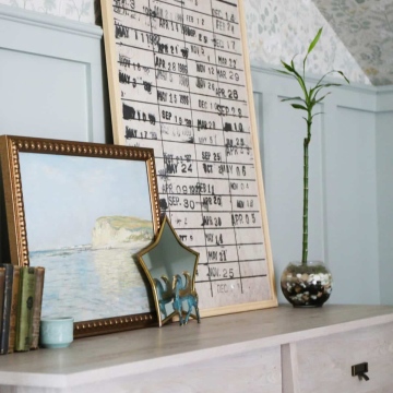 55.dresser