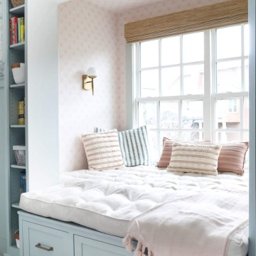 60.window_seat_storage