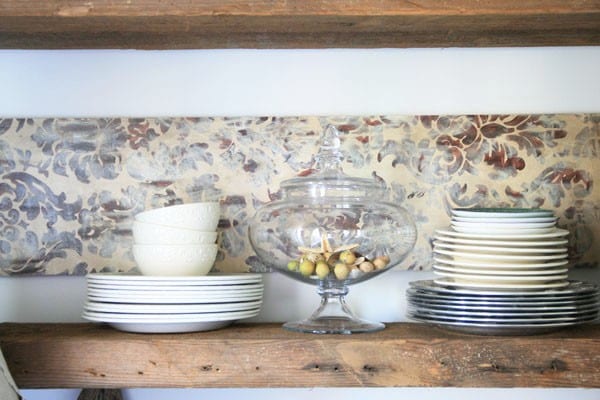dining_room_plates