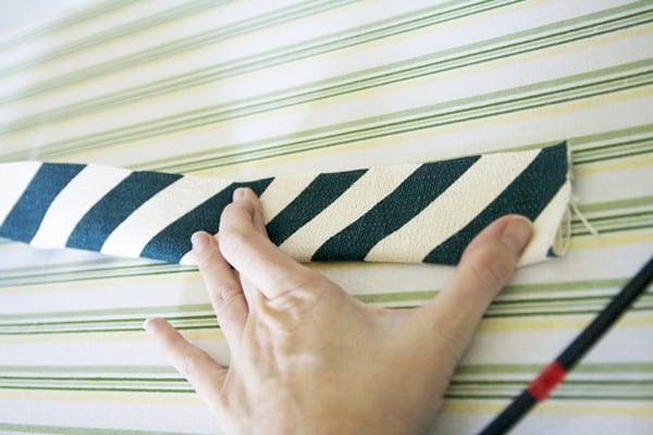 how_to_make_diagonal_stripe_curtains_6