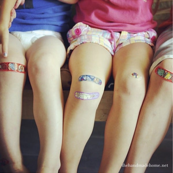 bandaid_knees