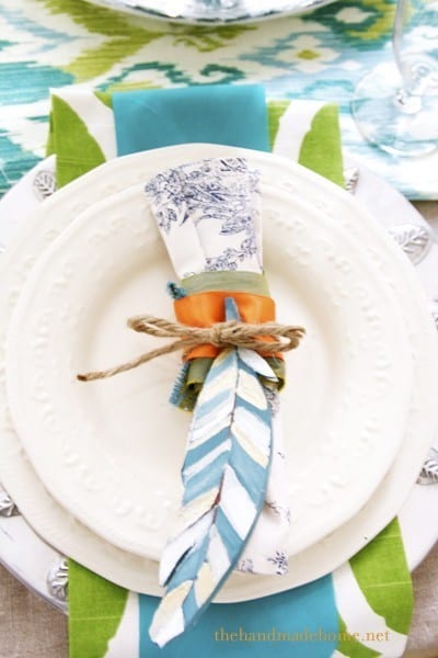 how to make a feather place setting (thanksgiving table ideas)