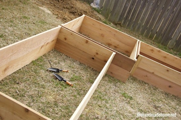 how to build a garden box