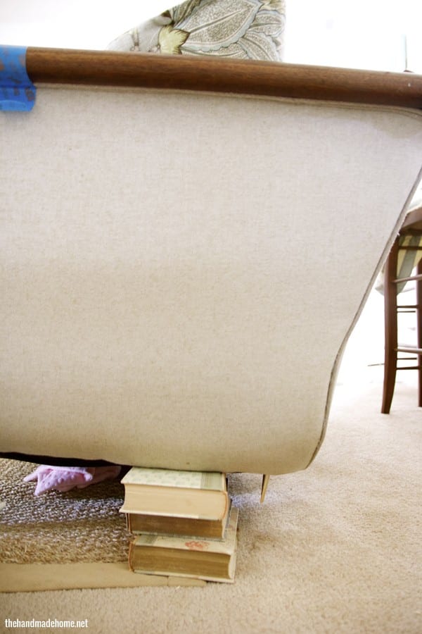 missing_sofa_leg