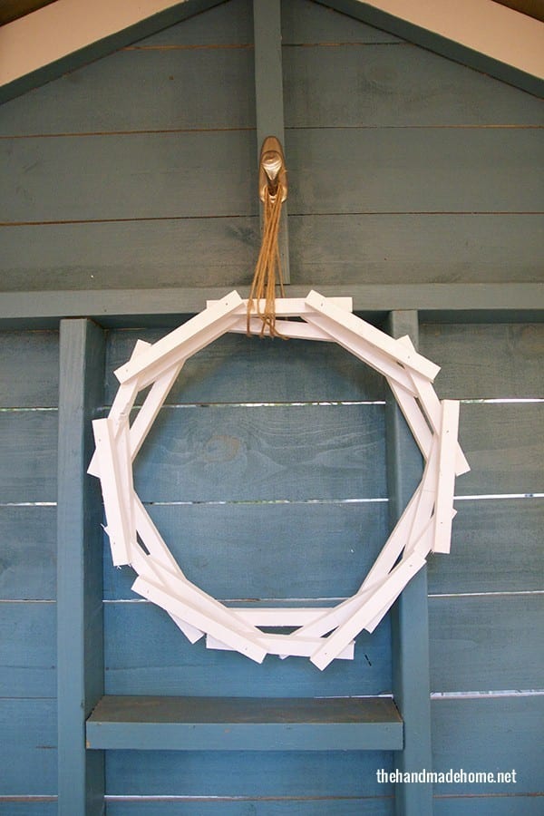 modern_rustic_christmas_wreath