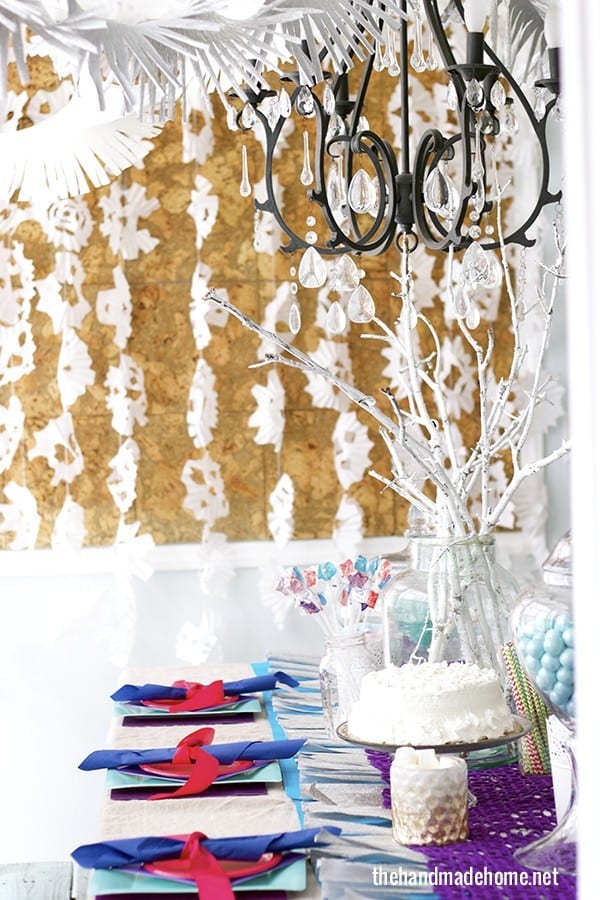 disney_frozen_birthday_party_little_girl