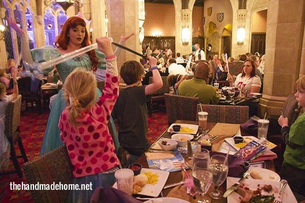 disney_dining_cinderellas_castle