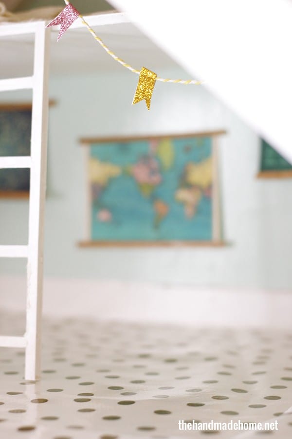 dollhouse_bunting