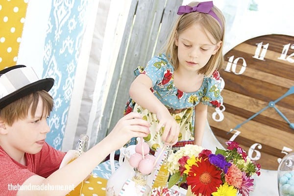 alice_in_wonderland_party_back_yard