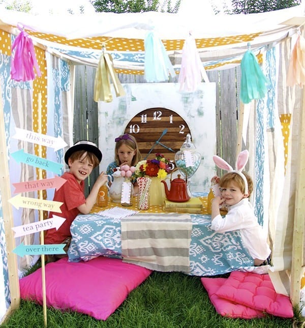 alice in wonderland tea party {no sew tent}