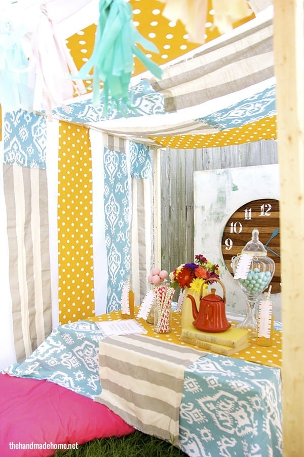 backyard_alice_in_wonderland_party