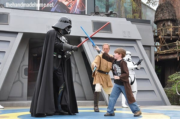 jedi_training_academy_hollywood_studios_fight_darth_vader