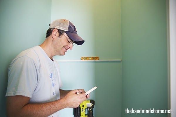 bathroom_shelving_installation