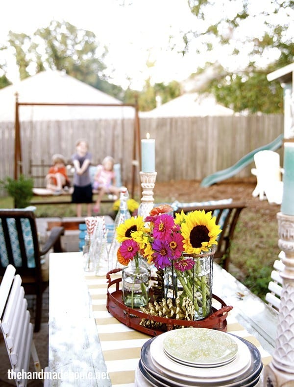 backyard_table_setting