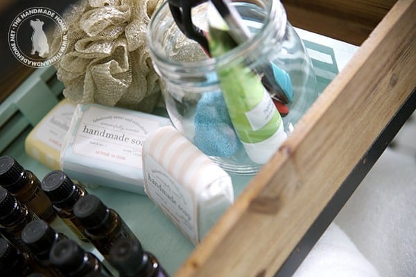 essential_oils_in_the_bathroom