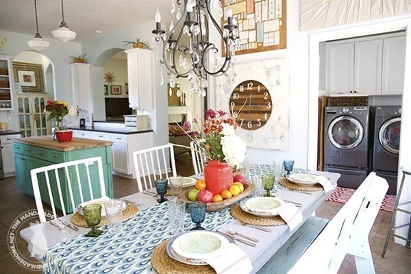 bright_farmhouse_kitchen-design