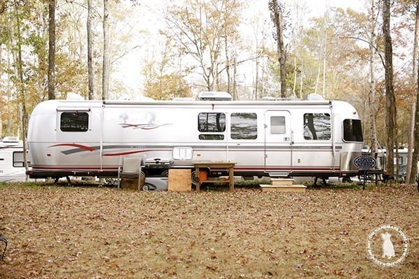 vintage_campers_tailgating