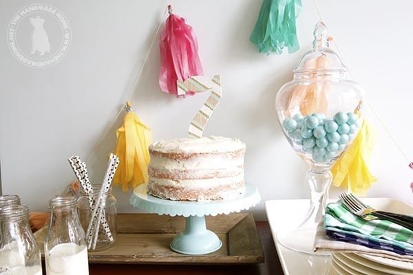 nearly_naked_strawberry_cake