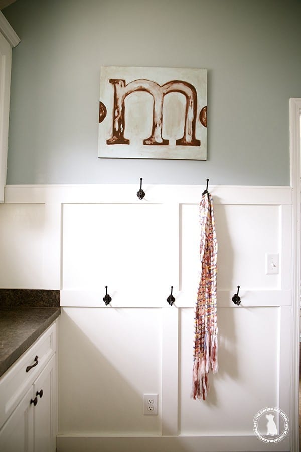 the_handmade_home_laundry_room_organization