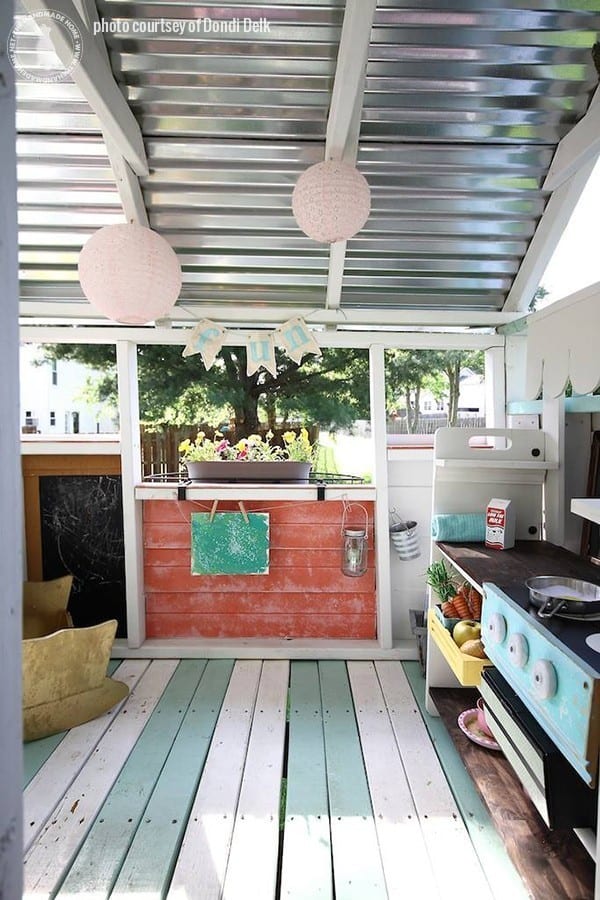 handmade_hideawayplayhouse-cottage