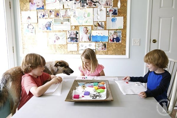 kids_construcitng_jewelry
