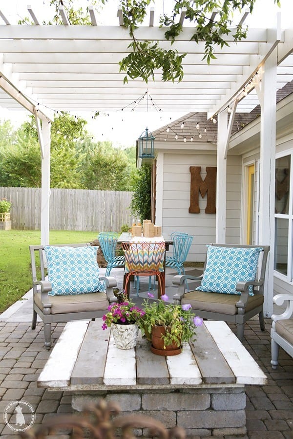outdoor_candles_and_pergola