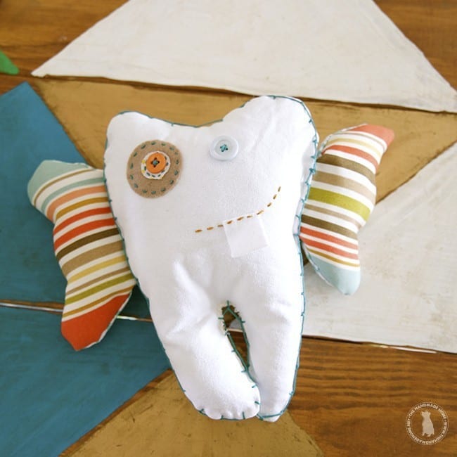 diy_make_your_own_toothfairypillow