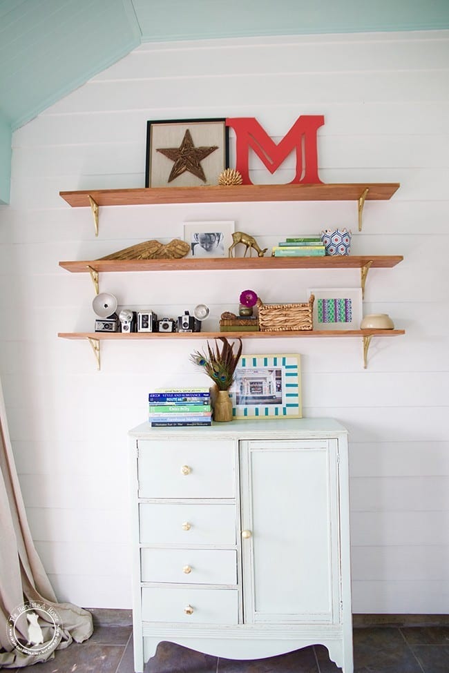 back_studio_shelving