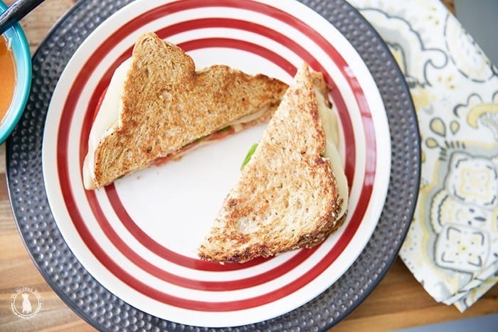 caprese_grilled_cheese