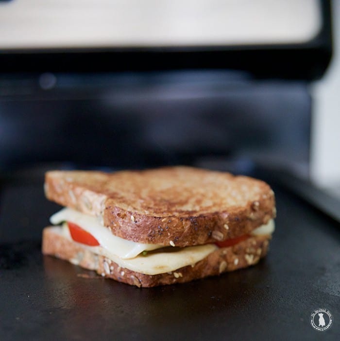 make_your_own_caprese_grilled_cheese