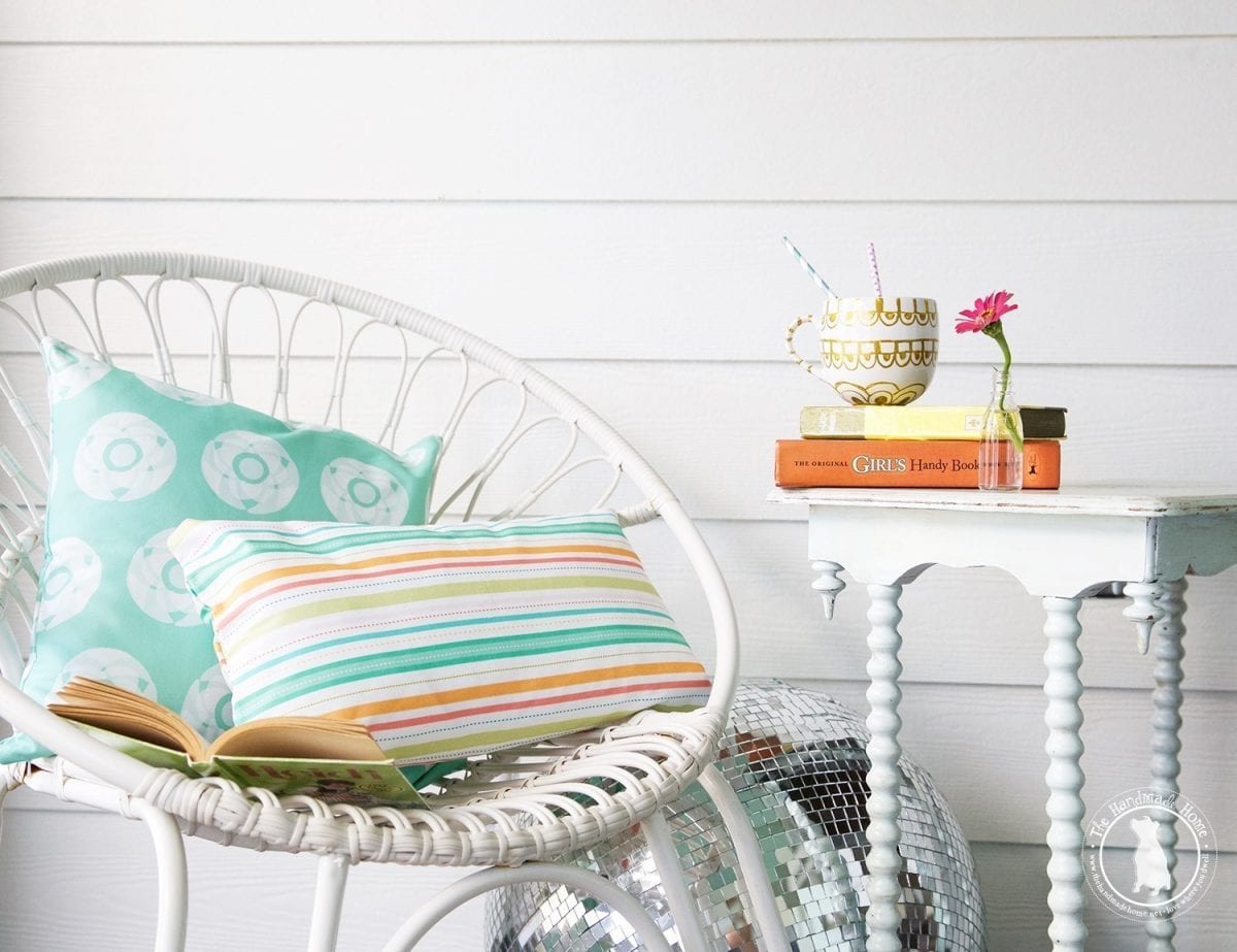 rosette_teal_pillow