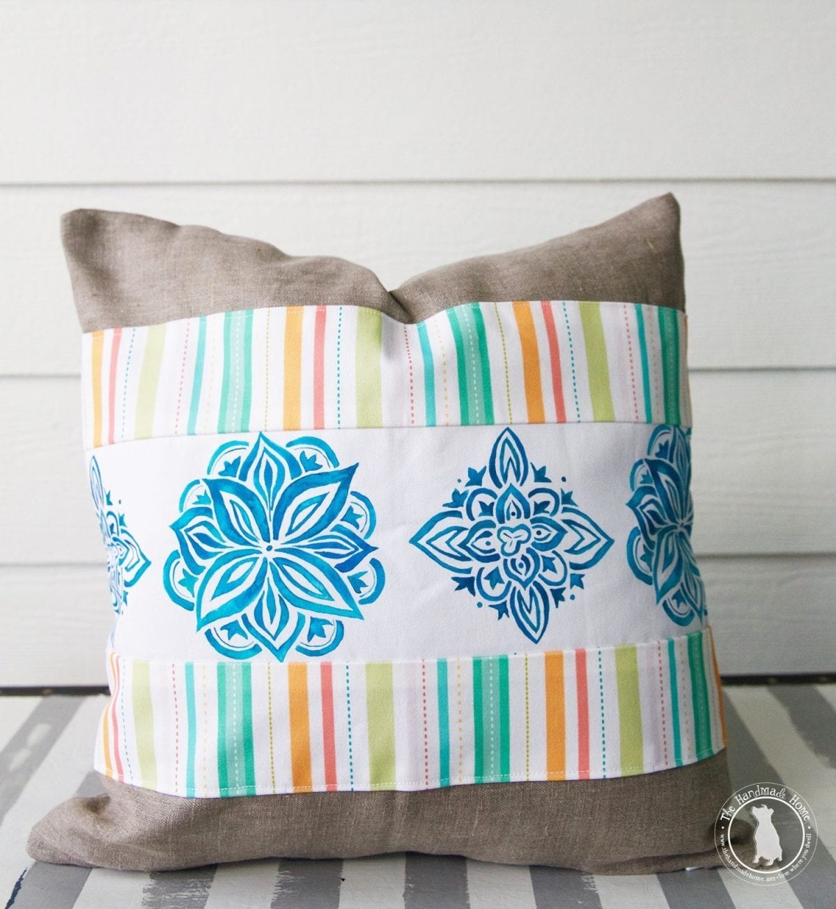 scrappy_stripey_blue_dahlia