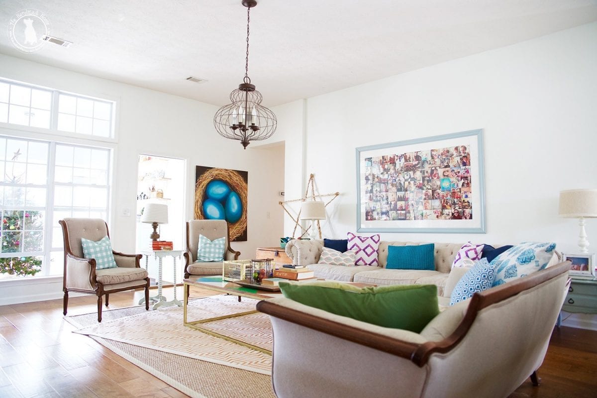 living_room_christmas_the_handmade_home