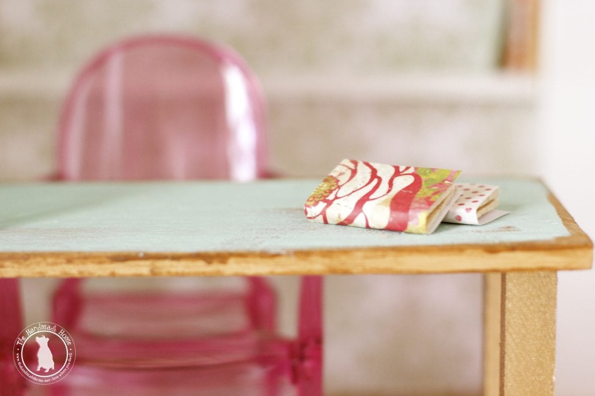 dollhouse_desk