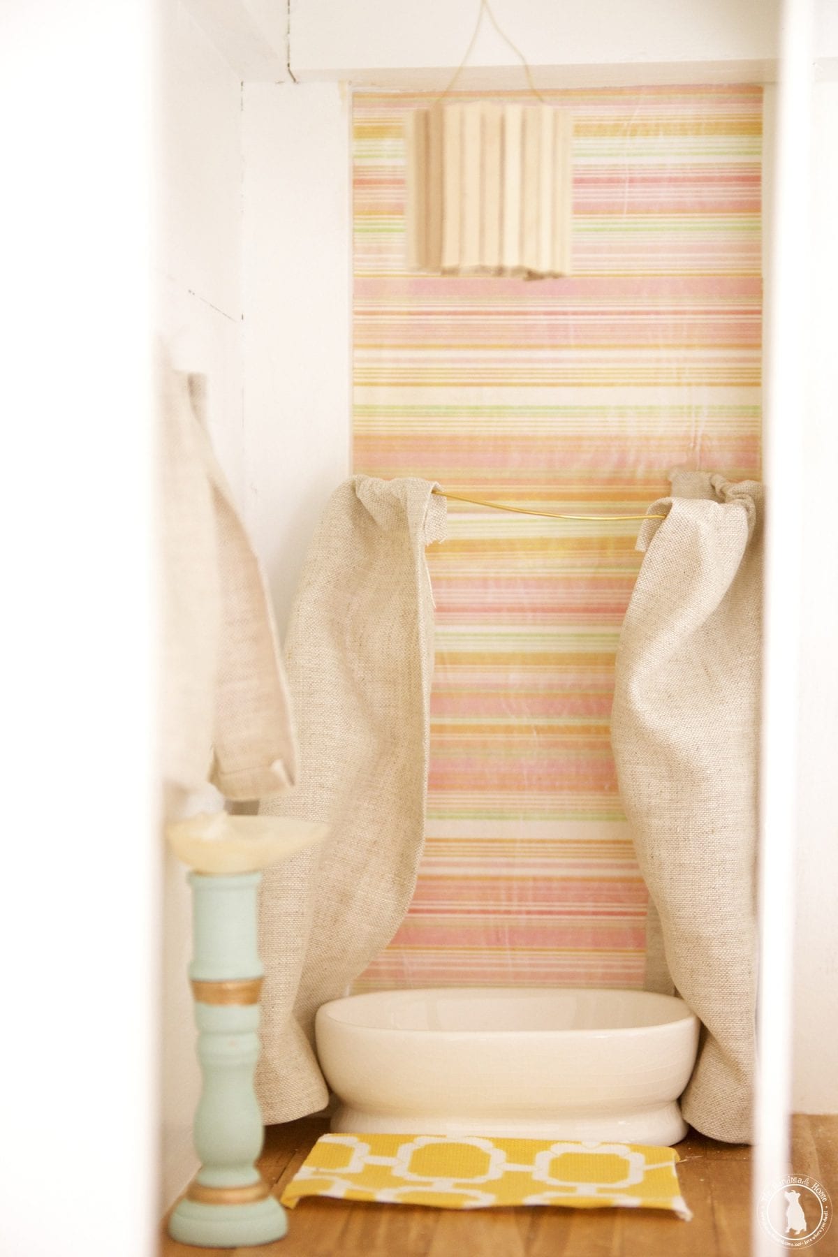 handmade_bathroom_dollhouse