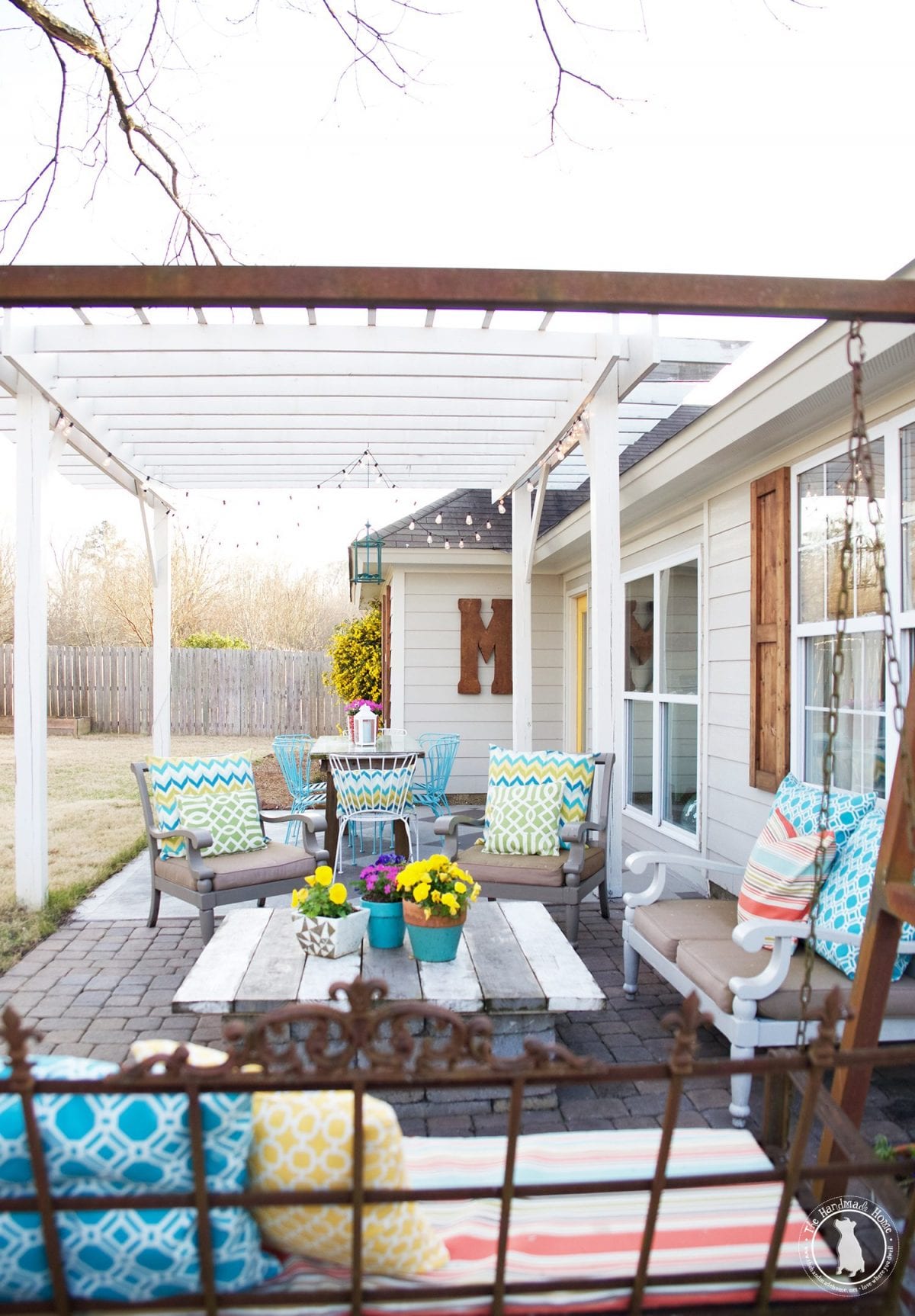 the_handmade_home_back_porch