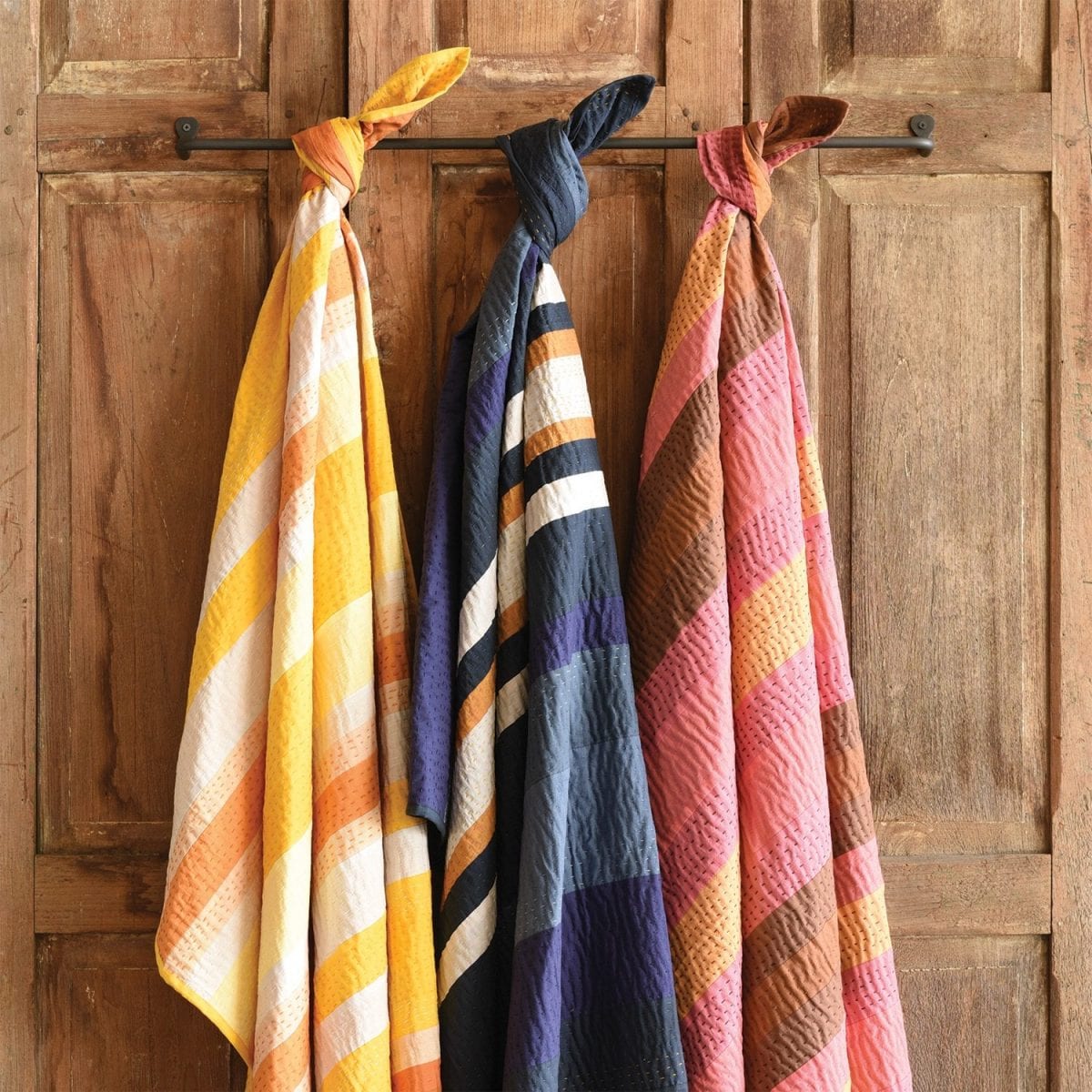 walking_on_sunshine-throw