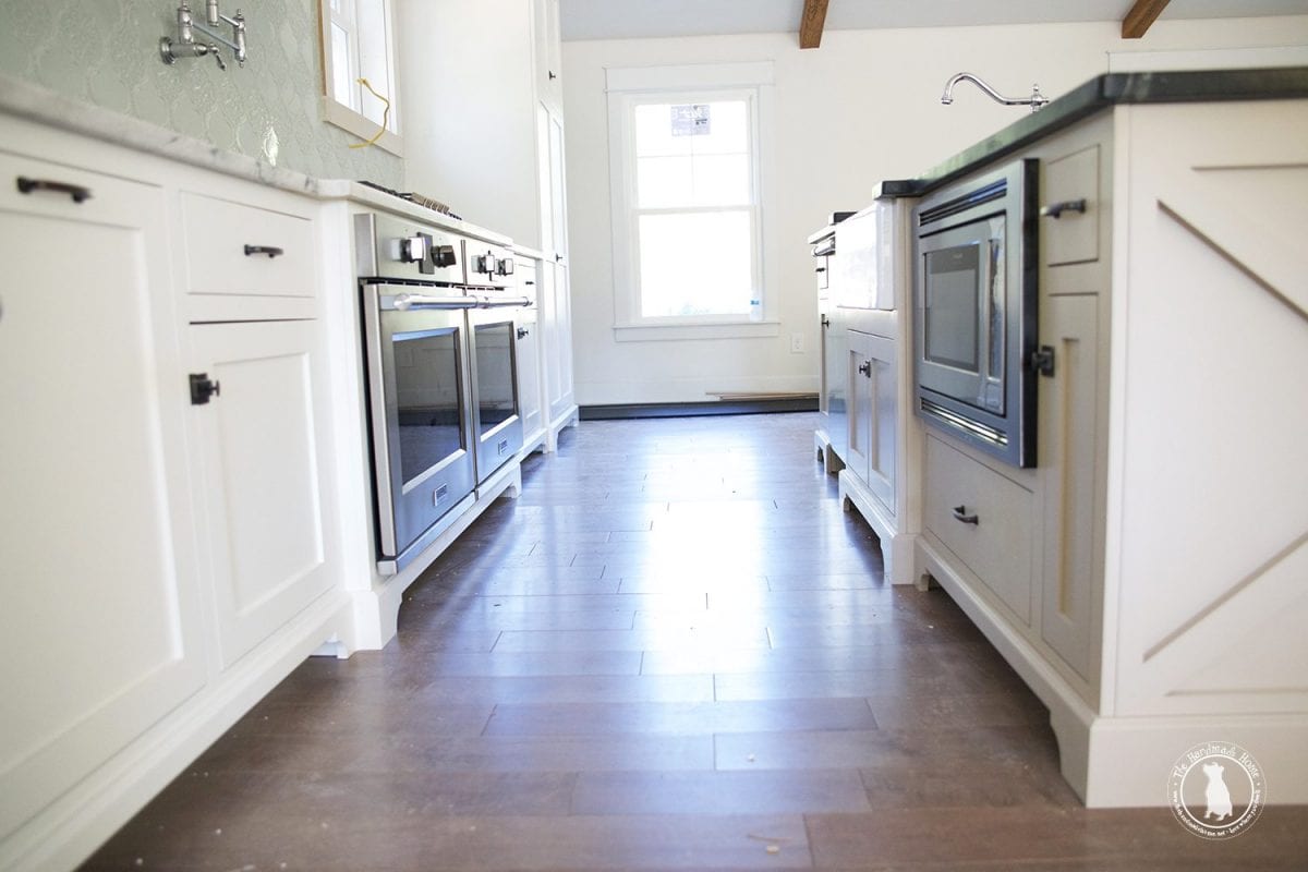 kitchen_cabinet_feet