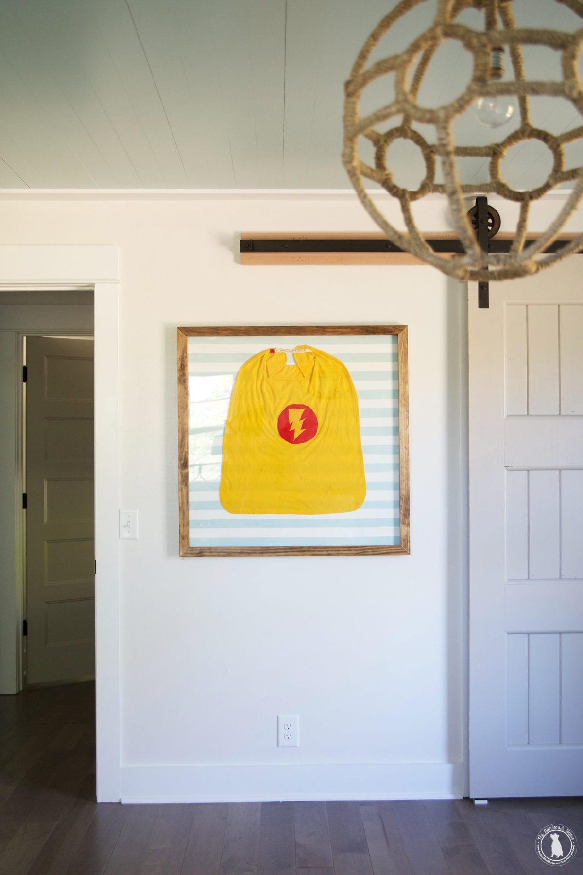 framed_cape