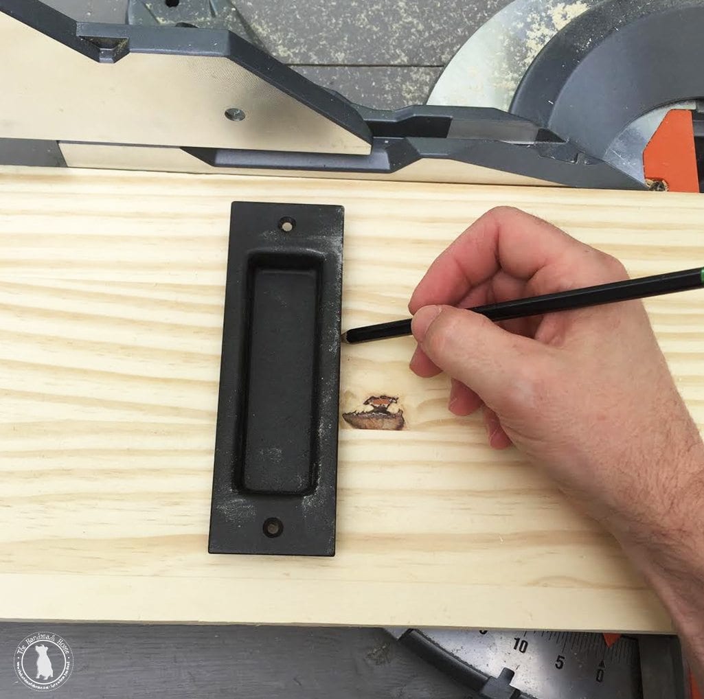 how to add a lock to a barn door