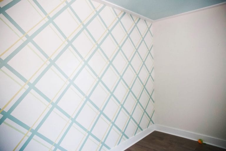 painting a plaid wall with frogtape®