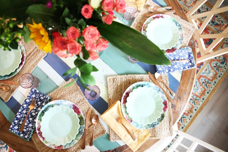 simple summer tablescape