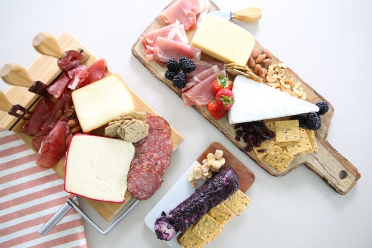 sweet and savory charcuterie board: the perfect mix for the holidays