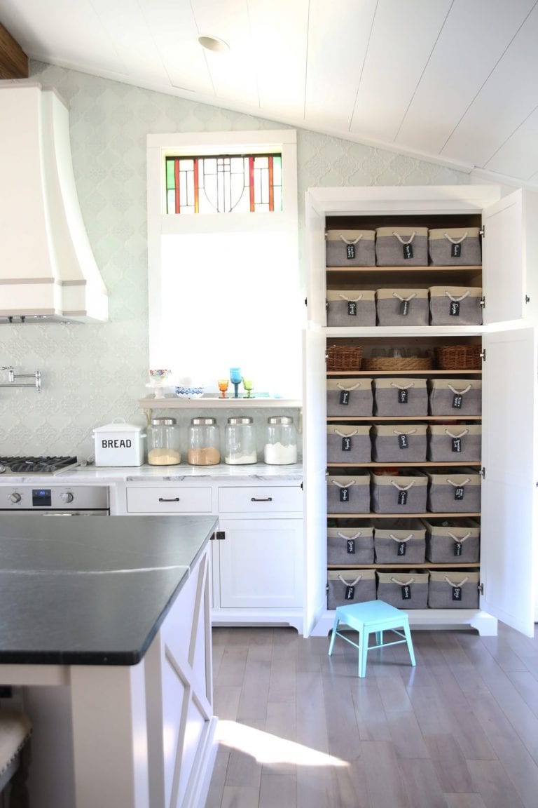how to organize your pantry