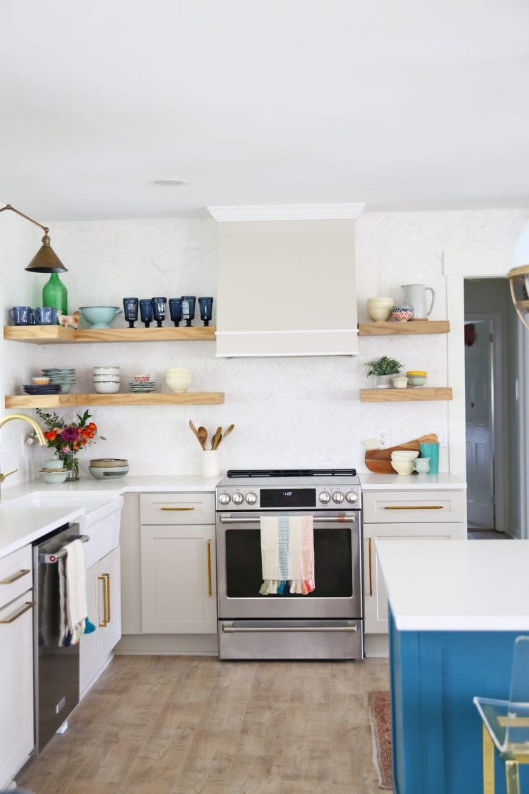how to style a shelf