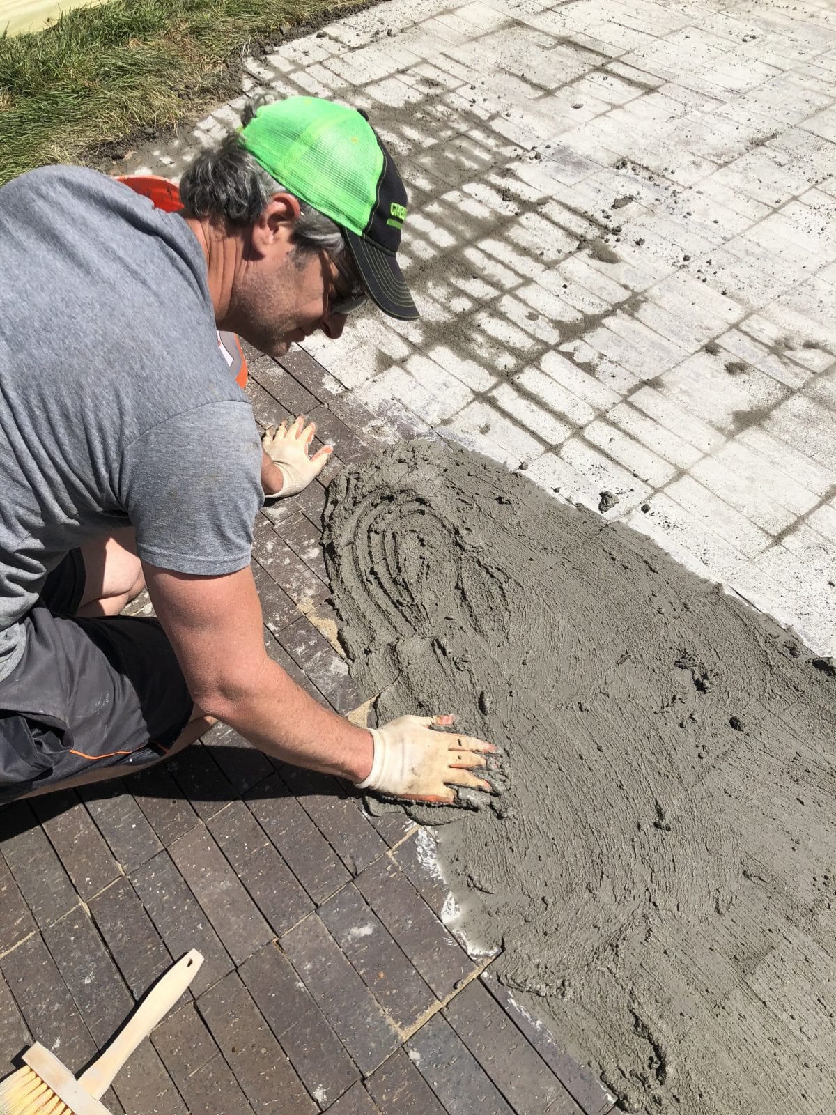 how to lay and age a brick patio with german smear