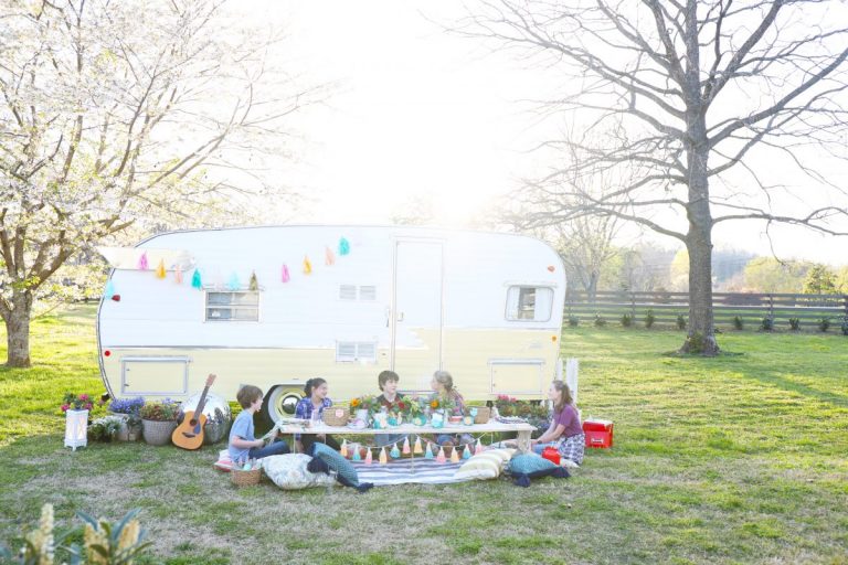 happy camper party {and free printables!}