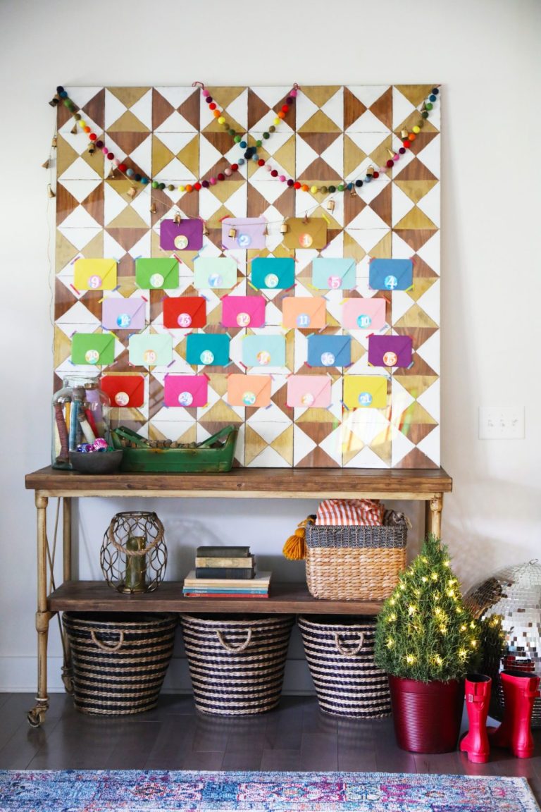 free advent calendar {with fun ideas for tweens + teens!}